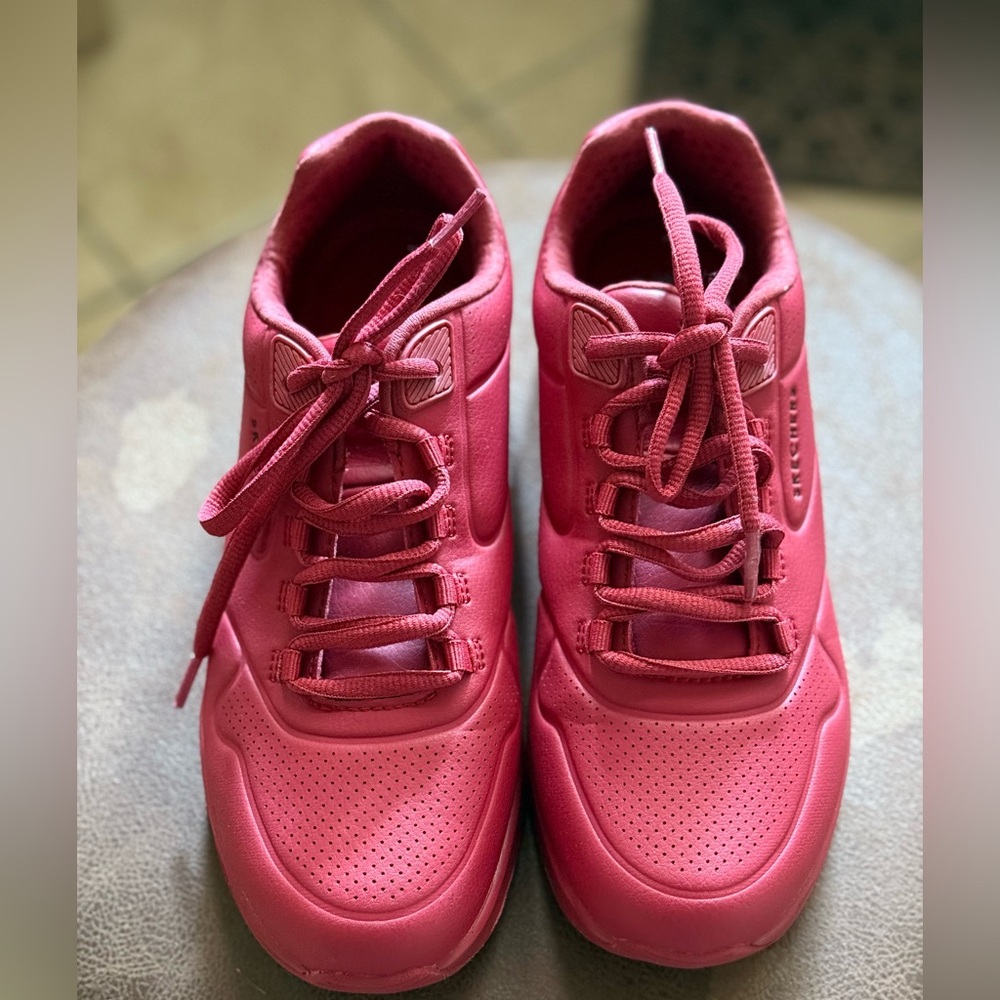 Skechers Women's Athletic Shoes in Bold Red Air-cooled Memory Foam Sneakers